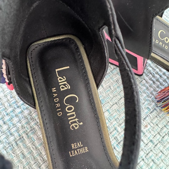 Lara Conte Beaded Bird Ruffel Comfortable Chunky
Heel Sandals - Picture 3 of 8